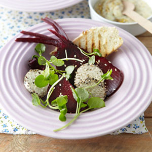 BEETROOT, GOAT’S CHEESE & WATERCRESS SALAD