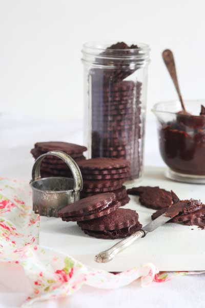 biscuit recipes Choc-ganache-sandwich-cookie