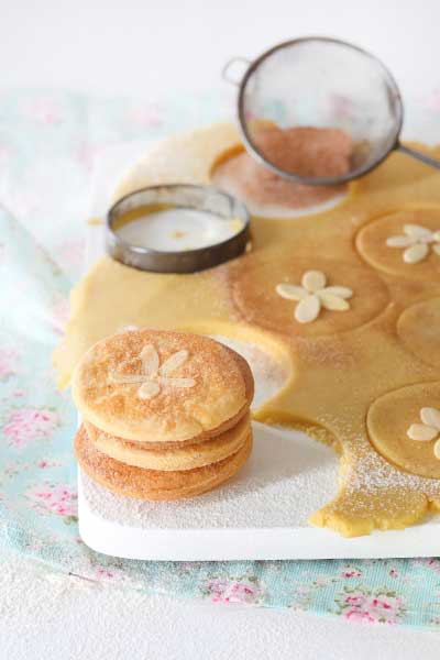 biscuit recipes cinnamon-pansy-shells