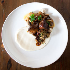 Braised-Beef-Shin-with-Wild-Mushroom-and-Jerusalem-Artichoke-Ragout_400x600