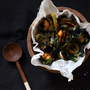 Thai Mussels with Chilli & Coconut