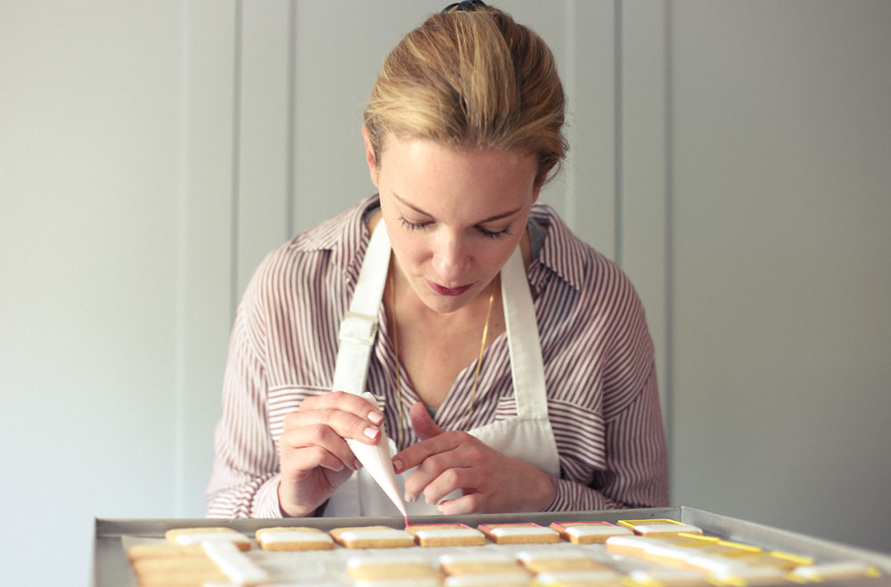 cake decoration with Roxy Floquet