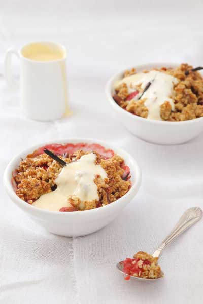raspberry and vanilla crumble