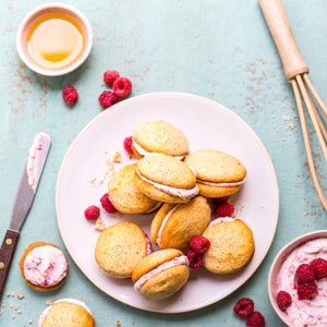 Lemon-and-Poppy-Seed-Whoopie-Pies-with-Raspberry-Cream-3x3