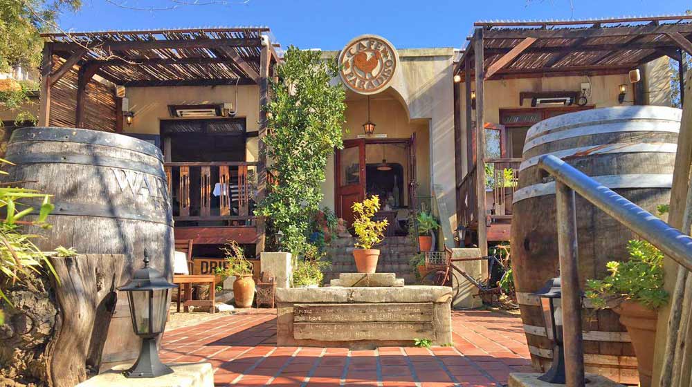 cafe-paradiso-1x5