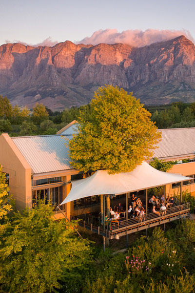 TOKARA Restaurant