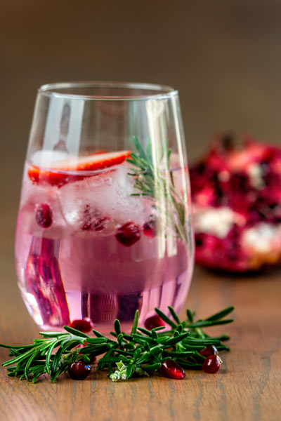 Cedarberg Aqua rose tonic water with gin Cedarberg Aqua rose tonic water with gin
