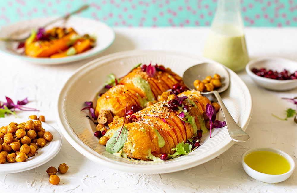 Vegan Hasselback Butternuts recipe with westfalia garlic-flavoured avocado oil