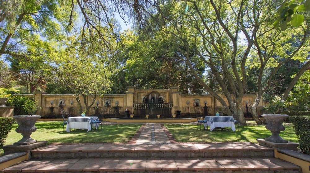 outdoors at Monneaux restaurant