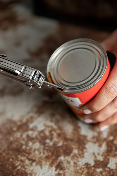 Leatherman® FREE™ P2 tin opener
