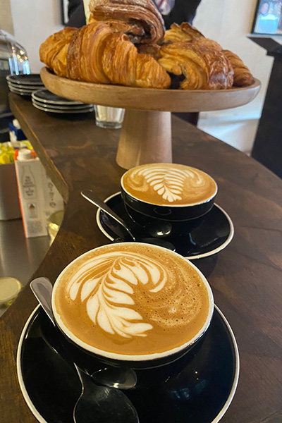 a gallery you can eat at