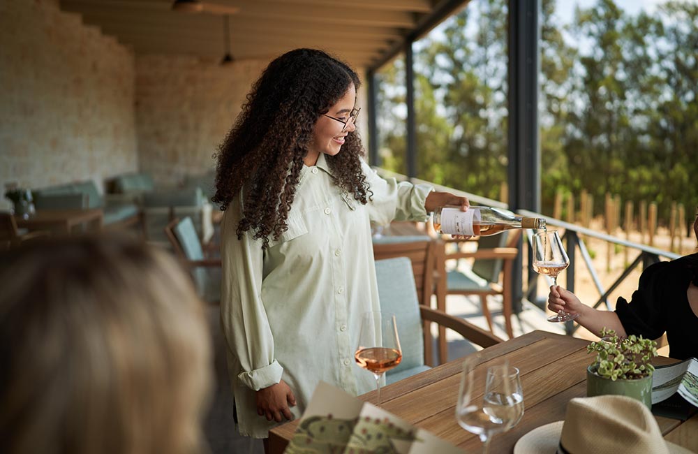 Winemaker-Kiara-Scott_Famer