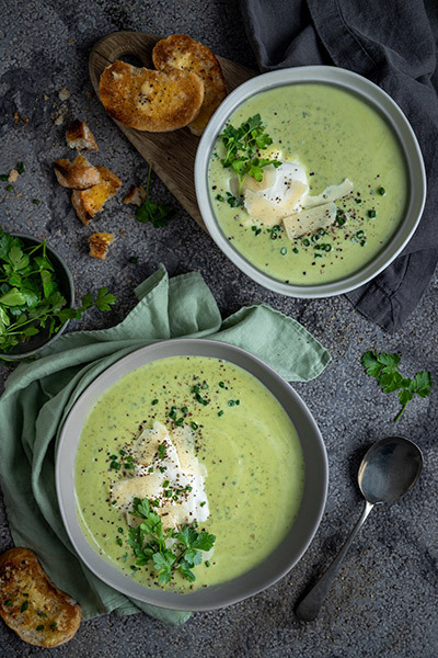 broccoli and creme fraiche soup
