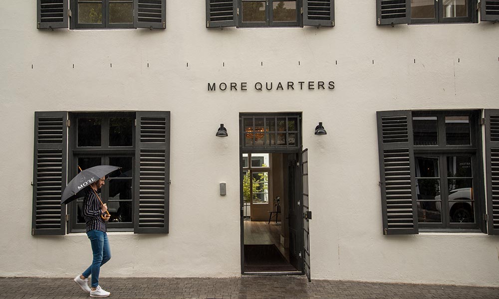 More Quarters Neighbourhood Hotel Exterior