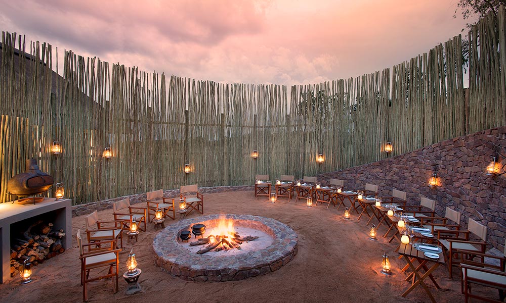 Mhondoro-Safari-Lodge-